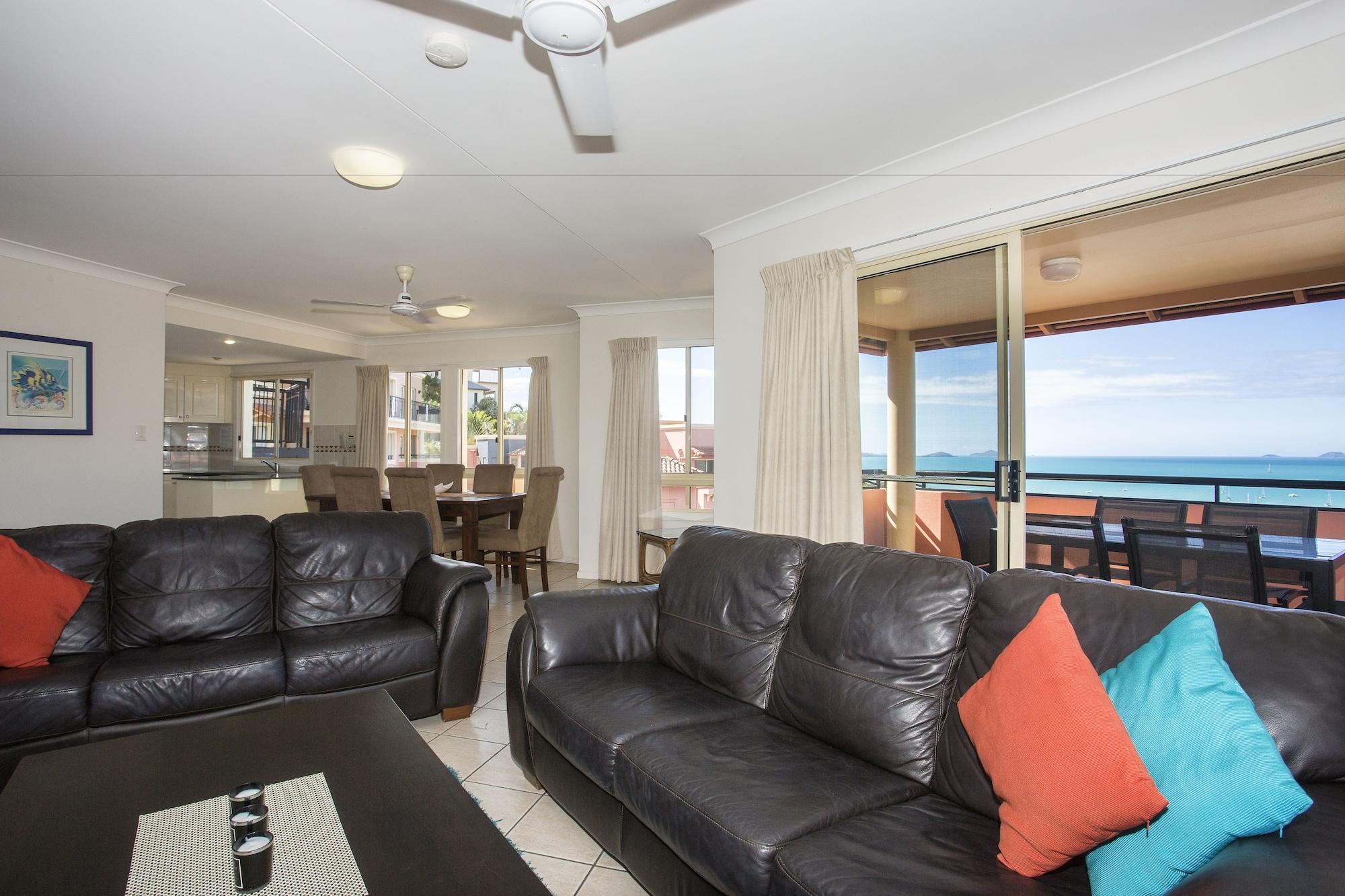 Martinique Whitsunday Resort Airlie Beach Exterior photo