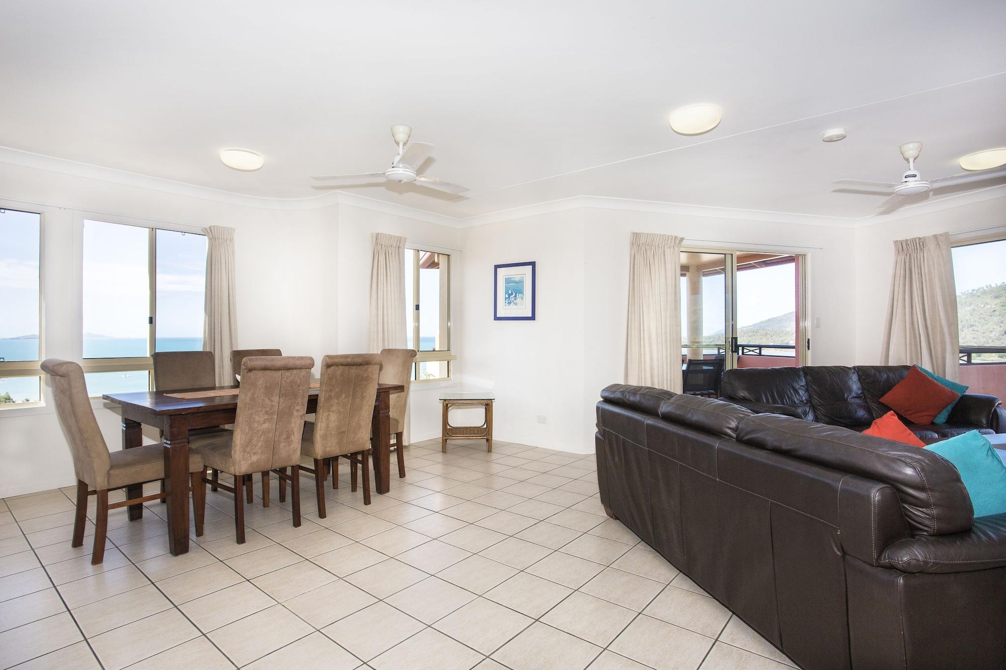 Martinique Whitsunday Resort Airlie Beach Exterior photo
