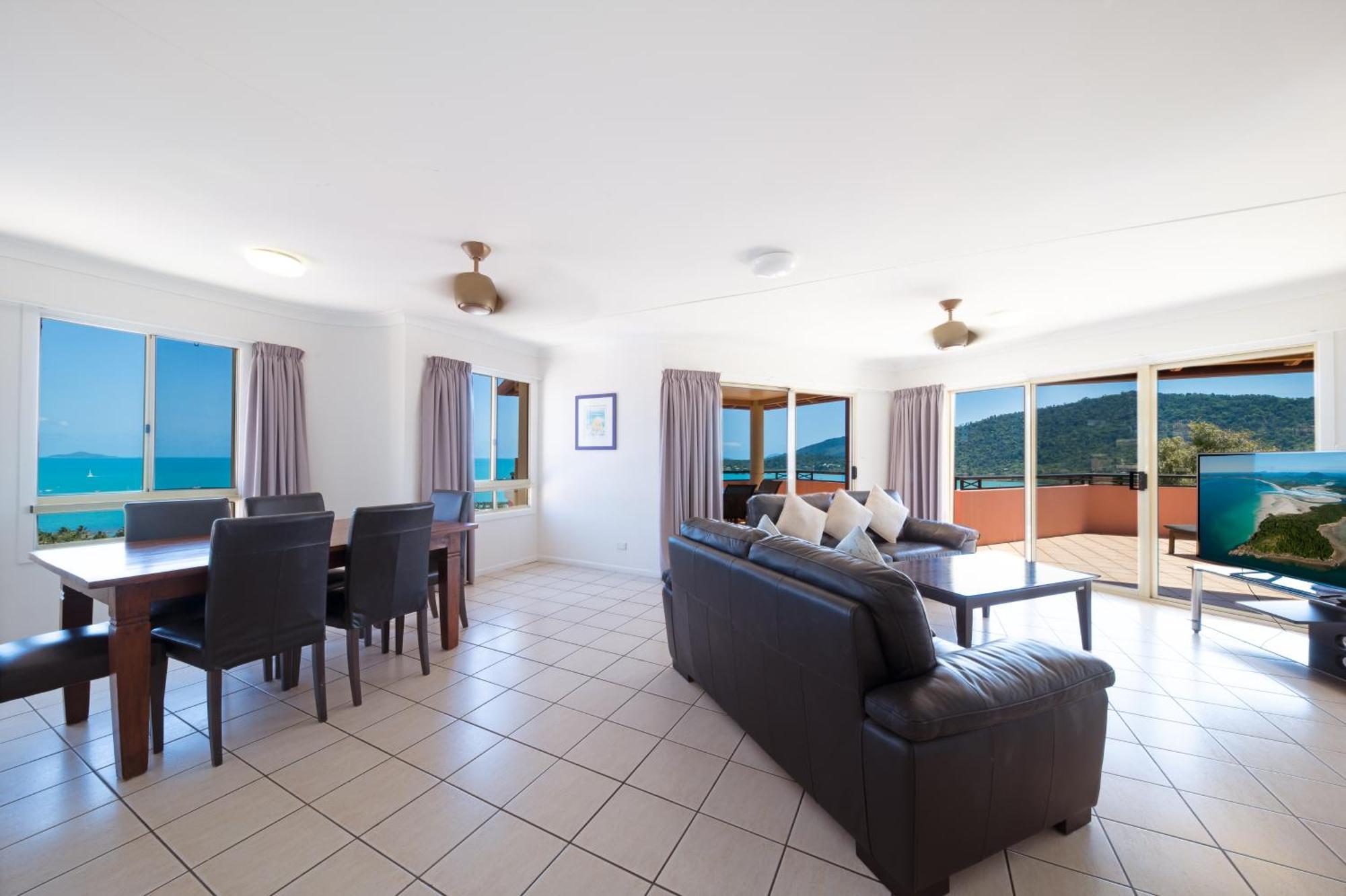Martinique Whitsunday Resort Airlie Beach Exterior photo