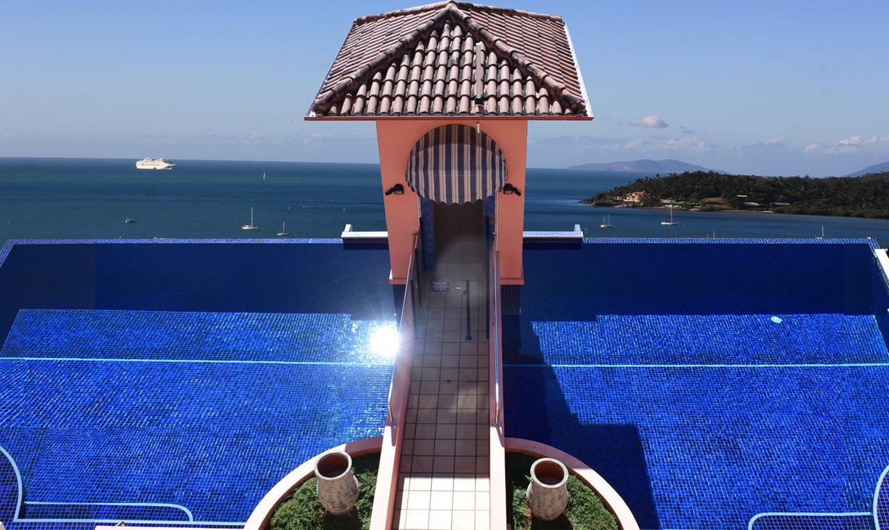 Martinique Whitsunday Resort Airlie Beach Exterior photo