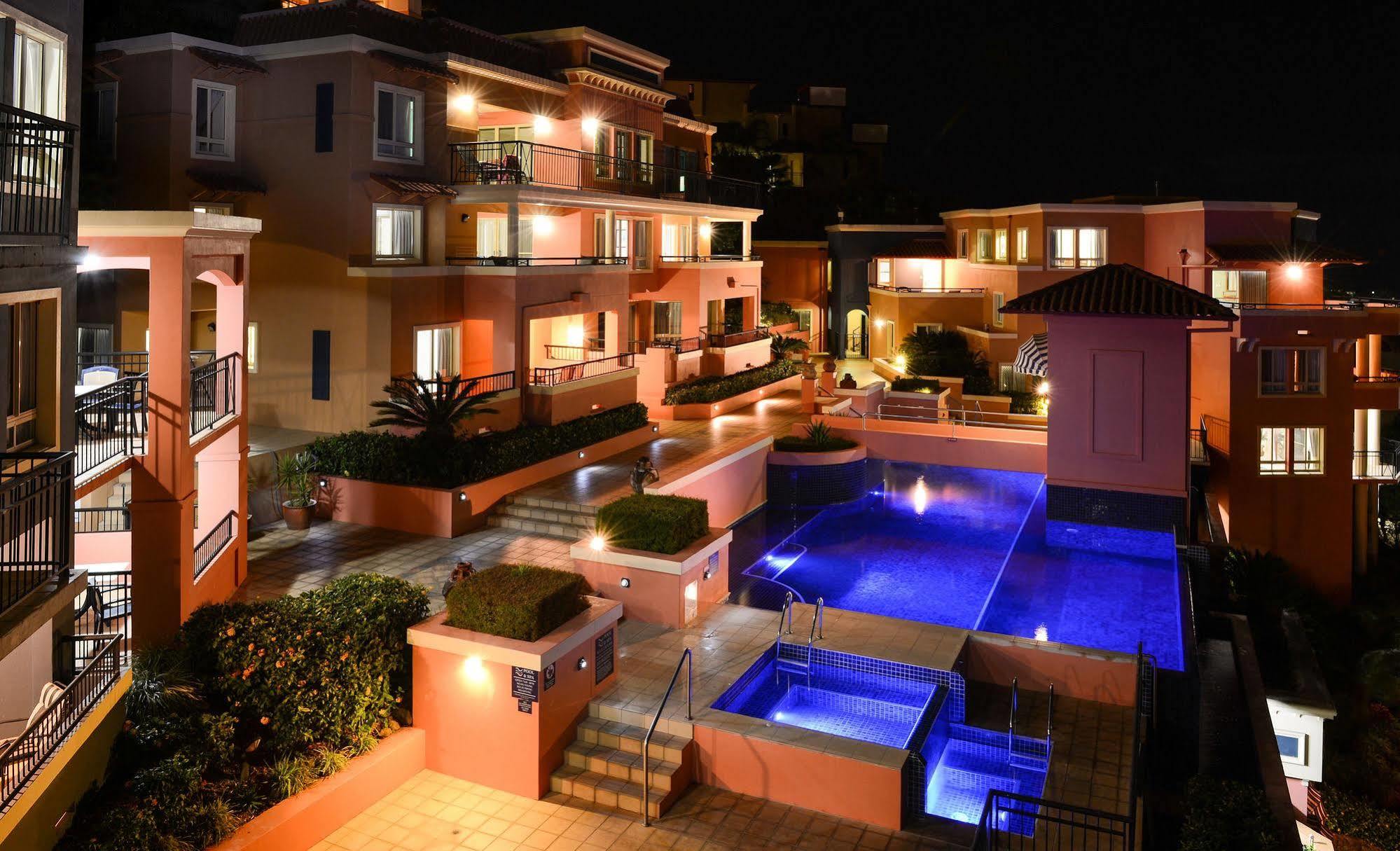 Martinique Whitsunday Resort Airlie Beach Exterior photo